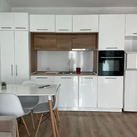 Charming Comfortable At Cornelia Deluxe With Free Pool And מלון דירות