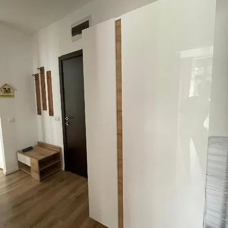 Charming Comfortable At Cornelia Deluxe With Free Pool And מלון דירות רזלוג