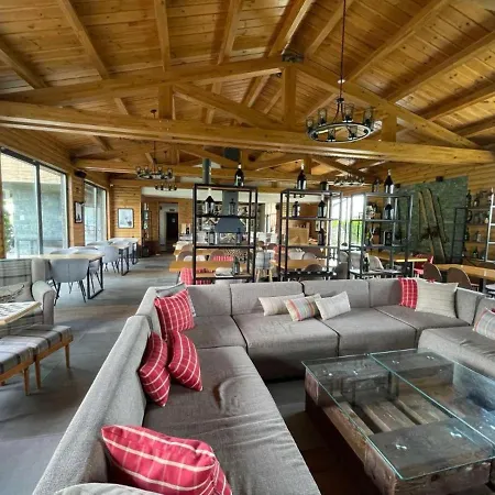 Charming Comfortable At Cornelia Deluxe With Free Pool And *