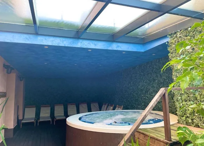 Charming Comfortable At Cornelia Deluxe With Free Pool And Aparthotel